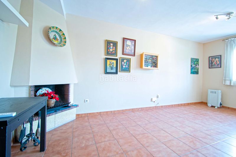 Foto b13a3820-8467-4580-a76f-2a3d9dbaba69. Casa adossada amb aparcament a Las Almenas Tomares