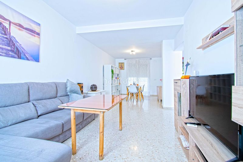 Foto 1cf755f6-9a1b-42e2-94a6-0b288b830349. Casa adossada amb aparcament a Zona Universitaria Bormujos