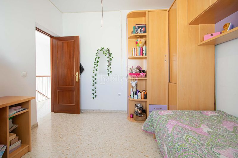 Foto 541c7ef1-f1d2-4968-90cb-729fa8baca31. Casa adossada amb aparcament a Zona Universitaria Bormujos