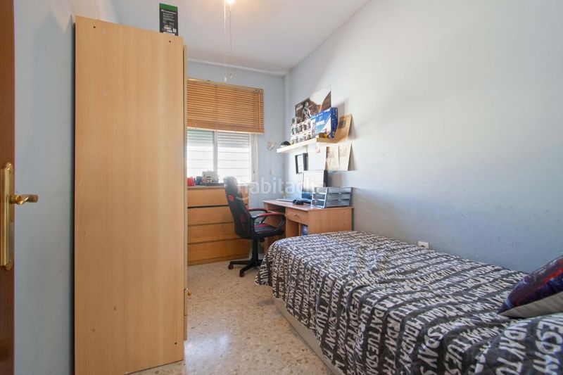 Foto e983e8b4-0e87-46dc-a89d-d801d5a3c334. Casa adossada amb aparcament a Zona Universitaria Bormujos