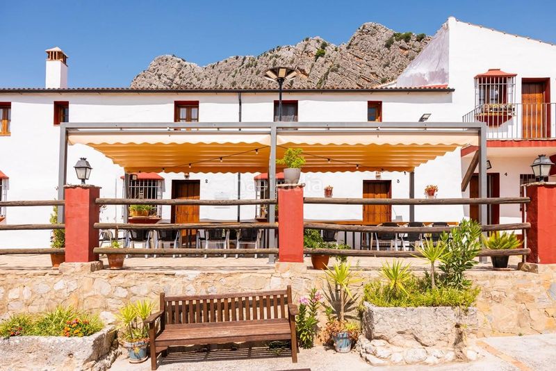 Foto b9a4d7fa-be3b-4a9e-96eb-af38b90f4c16. Masia amb calefacció aparcament piscina a Montejaque