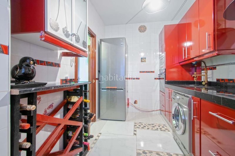 Foto 642c036b-9cba-4b6d-b2d5-e14ae88944e7. Pis amb aparcament a colores - entreparques Sevilla