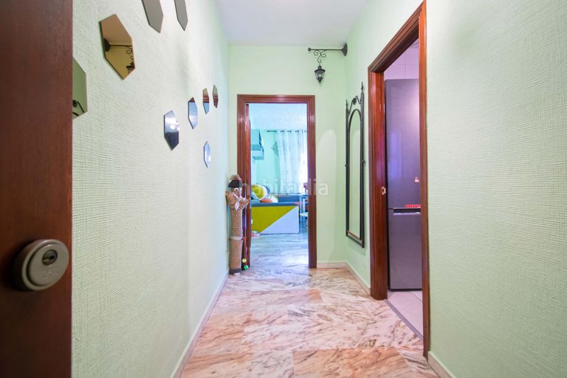 Foto c0225d20-2c79-4ab8-aeb5-e65a385bf8e0. Pis amb aparcament a colores - entreparques Sevilla