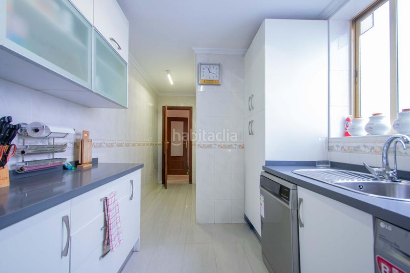 Foto bae27bd3-fc62-4140-b293-8672ec0104ee. Piso magnífica vivienda en triana, junto pagés del corro!!! en Sevilla