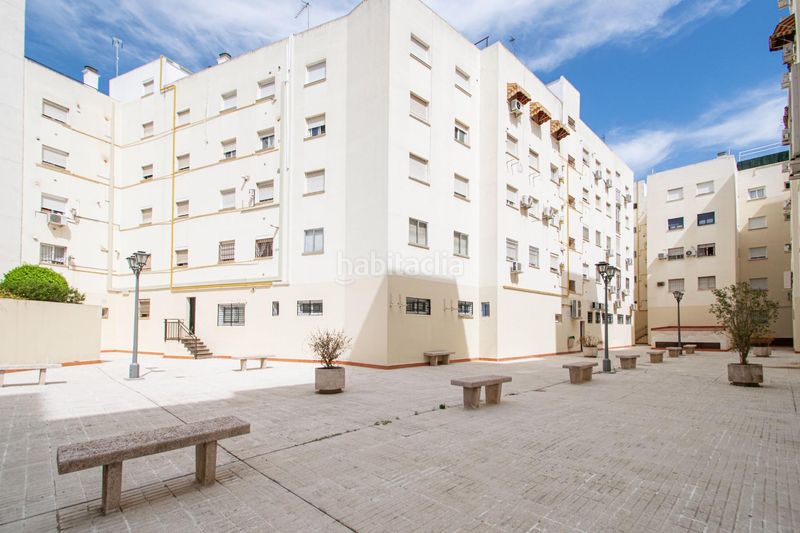 Foto e9b9346a-1cd8-4566-9e57-b89380418139. Pis amb aparcament a La Calzada - La Florida Sevilla