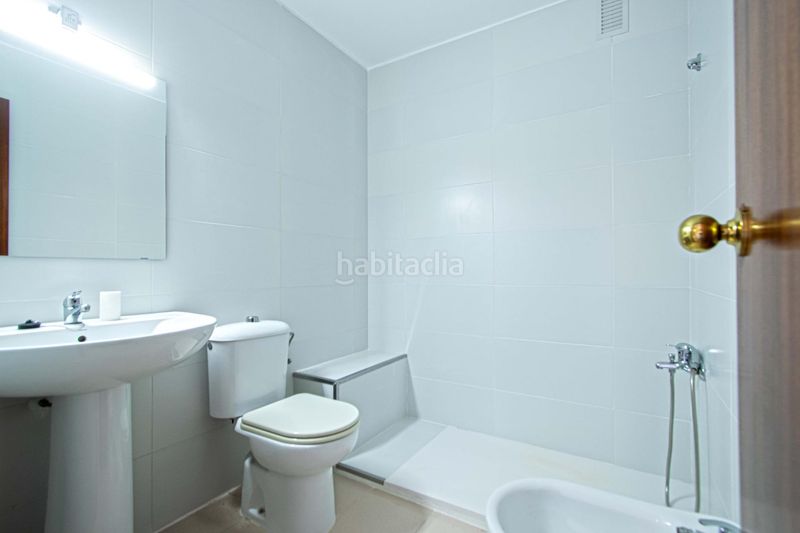 Foto e302fbc9-145c-4bd9-8a52-23ab2898d6c8. Pis amb calefacció aparcament piscina a Avenida de Europa Montequinto