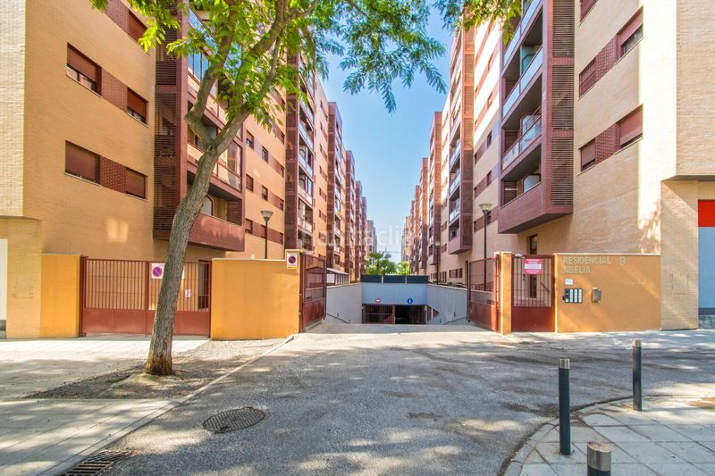 Foto 525162c2-3100-43de-bbfc-c637cc52dabc. Etagenwohnung mit parking in Entrenúcleos Dos Hermanas