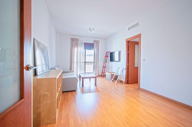 Foto ad4f41db-a779-4545-83d7-1942653f5779. Etagenwohnung mit parking in Entrenúcleos Dos Hermanas