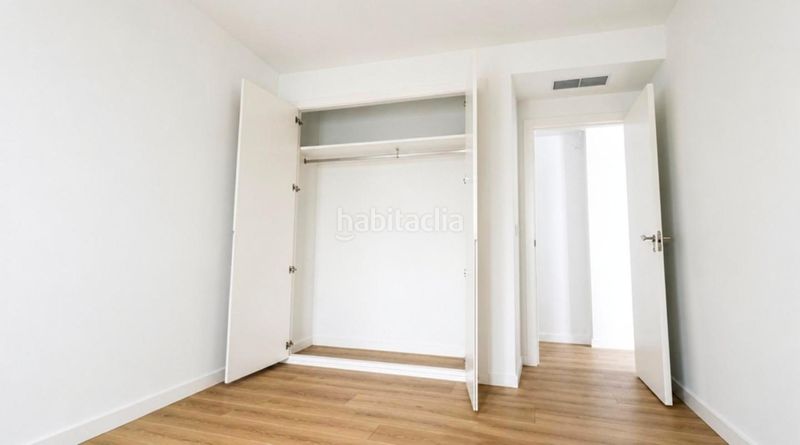Foto 6be07b31-4487-453d-bc9f-1f4be2326380. Piso  moderno con terraza, piscina en la azotea y garaje al lado de mercadona en Sevilla