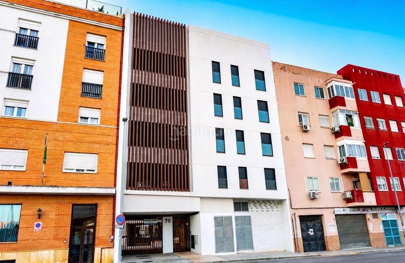 Foto 6ea45525-e77f-40ae-835a-c155e76944dc. Piso  moderno con terraza, piscina en la azotea y garaje al lado de mercadona en Sevilla