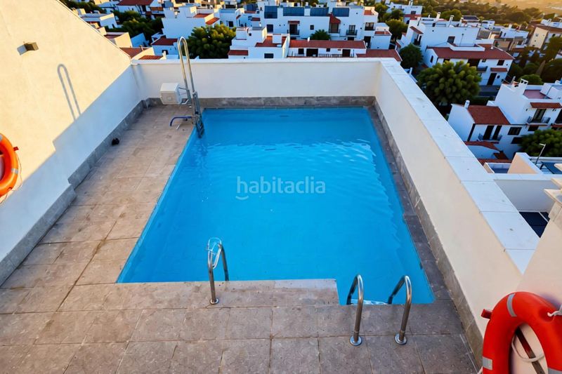 Foto ad7de217-eea4-4a55-a5ae-4db55dca5d5b. Piso  moderno con terraza, piscina en la azotea y garaje al lado de mercadona en Sevilla