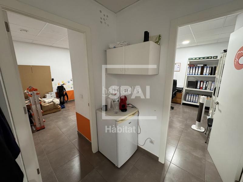 Foto 90d66776-9a8b-4b39-9341-7026ec7dc637. Geschäftsraum in Centelles