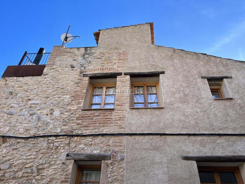 Foto c7cffb2a-f786-45fa-b3a8-24670a2c29c3. Casa adossada amb calefacció a Guiamets (Els)