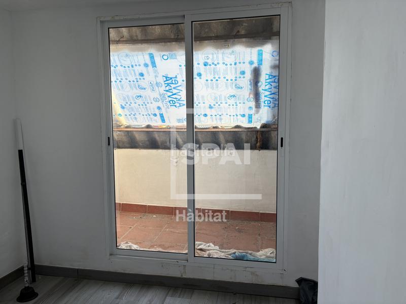 Foto abbf7fc7-0490-4367-b5a3-2f5a3f635b17. Geschäftsraum in Manlleu - cl pintor guardia 1 in Manlleu