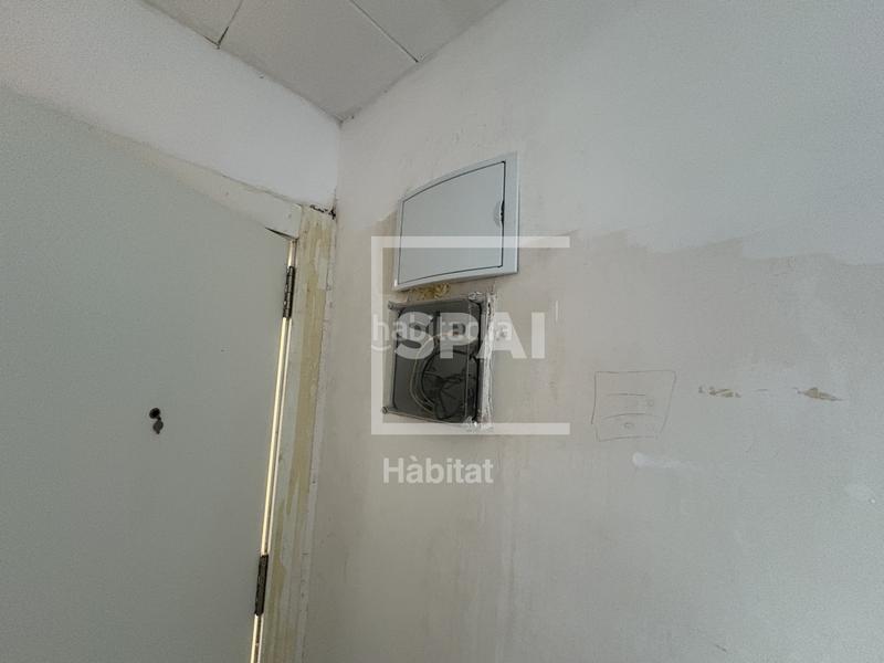 Foto c6b0524b-cca0-4a3c-937e-69365c33dbc9. Geschäftsraum in Manlleu - cl pintor guardia 1 in Manlleu