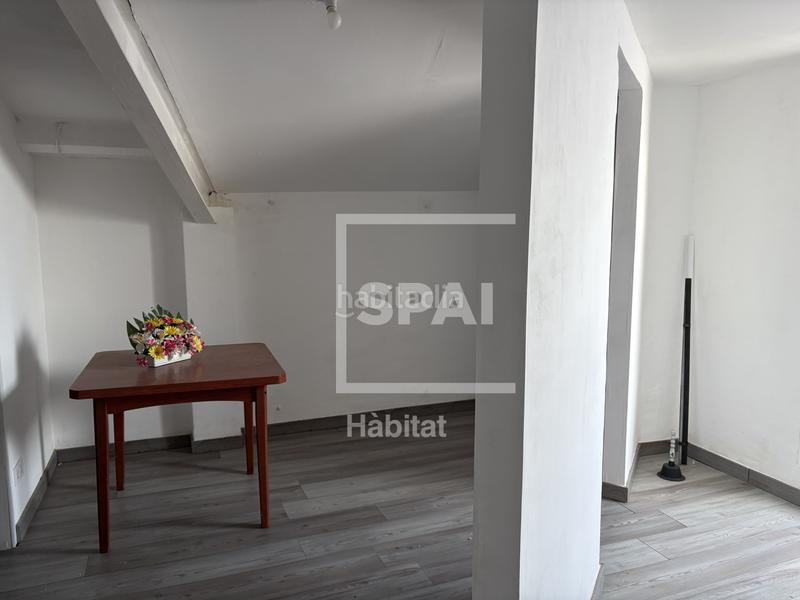 Foto e8b98d6c-4cfc-4e55-9091-09f7b62c3078. Geschäftsraum in Manlleu - cl pintor guardia 1 in Manlleu