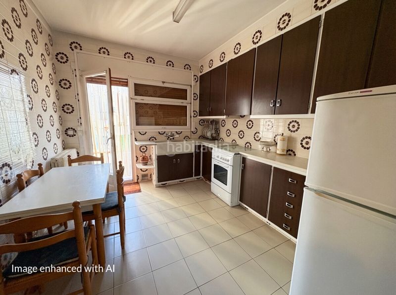 Foto a16fba89-ec30-42f4-8ba0-41fa05aaabc4. Casa aparellada amb calefacció a Centelles
