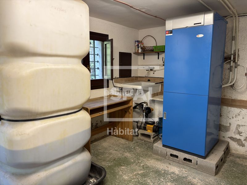 Foto 0a861fb4-3543-47c7-a021-636b51df91a1. Casa amb calefacció a Centelles
