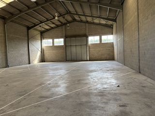 Location Bâtiment à usage industriel à Balenyà - cl puigmal 14. Se ofrece una excepcional nave industrial en alquiler ubicada en