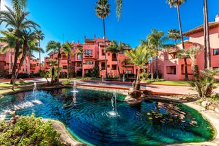 Rez-de-chaussée à Urbanización cabo bermejo. Apartamento en planta baja de 3 dormitorios totalmente renovado
