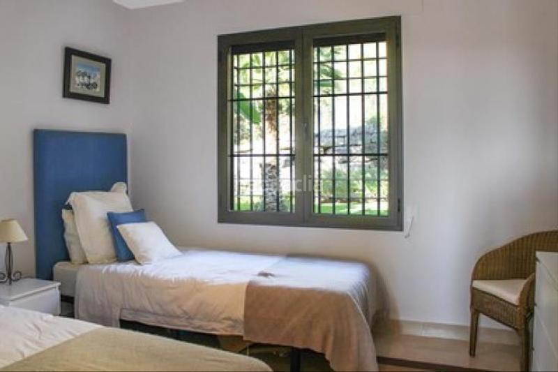 Foto 91e85162-5939-4ac9-9a85-4d28b93d5ae3. Rent flat in los arqueros - puerto del almendro Benahavís