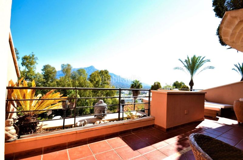 Foto 9657f0f0-d783-4541-b894-7fcf662042a4. Pis amb calefacció aparcament piscina a Nueva Andalucía centro Marbella