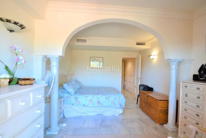 Foto b7b34daa-e83c-4330-a603-f463ef230367. Pis amb calefacció aparcament piscina a Nueva Andalucía centro Marbella