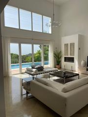 Casa  Calle berlín. Villa con vistas panoramicas a 10 minutos de estepona