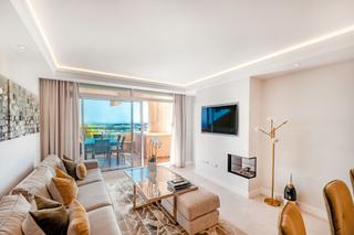 Apartament a Calle 01b nva andaluc 12. Magnifico y renovado apartamento en la urbanización magna marbel