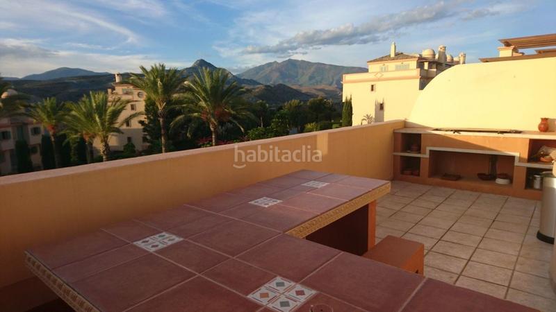 Foto 4aa008b4-d58b-4cce-b1d4-19112b1d1310. Miete zweistöckige wohnung mit heizung parking pool in Benahavís