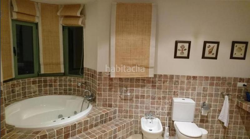 Foto be556cd8-d8e3-4f47-8ed4-9a8a6b95362a. Miete zweistöckige wohnung mit heizung parking pool in Benahavís