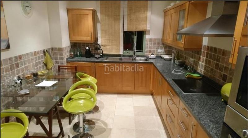 Foto d7d10a7d-5b64-46e3-abf0-e0197555bbed. Miete zweistöckige wohnung mit heizung parking pool in Benahavís