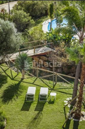 Foto fc79d06c-430f-4945-be05-506be91bd41c. Pis amb calefacció piscina a El Paraíso Benahavís