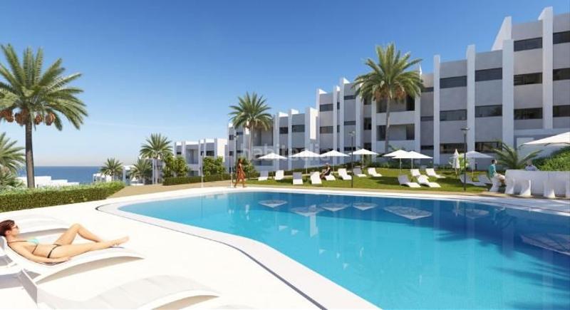 Foto a06ab172-110b-4753-a0f8-e50327bb704c. Apartamento este commplejo de apartamentos esta situado de manera que ofrece una maravillosa vista al mar mediterráneo y las playas vírgenes d en Manilva