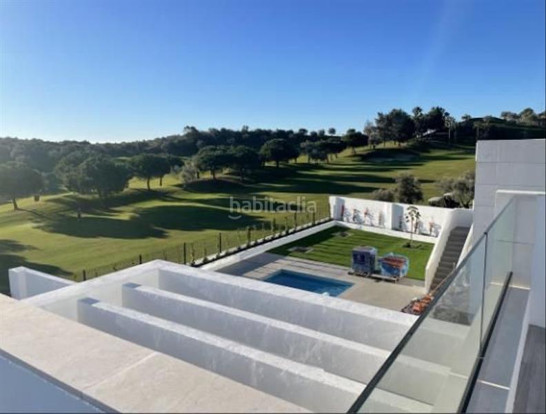 Foto 06186a3c-a2d1-4bfb-a75a-b0cd0ee77099. Casa oportunidad de comprar una espectacular villa en una exclusiva urbanización muy cerquita del mar. en Mijas