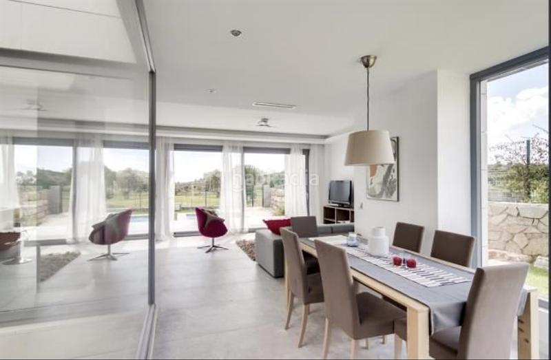 Foto a9802cfc-805f-4b4a-9e57-483eb20aca6a. Casa oportunidad de comprar una espectacular villa en una exclusiva urbanización muy cerquita del mar. en Mijas