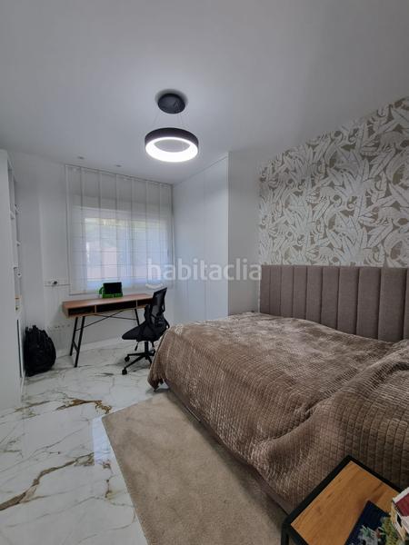 Foto bcb3fbad-3846-4a1c-81ea-5e72a6ce4c68. Chalet en calle orfebres 44 villa ubicada en las mejores zonas con suelos de marmol, 5 habitaciones, 5 baños, piscina. en Mijas