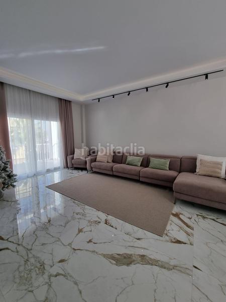 Foto d0d34df1-1b19-41df-afad-3ed69a4d89cc. Chalet en calle orfebres 44 villa ubicada en las mejores zonas con suelos de marmol, 5 habitaciones, 5 baños, piscina. en Mijas