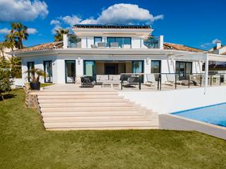 Xalet a Avenida del rosario 284. Villa familiar completamente reformada con impresionantes vistas