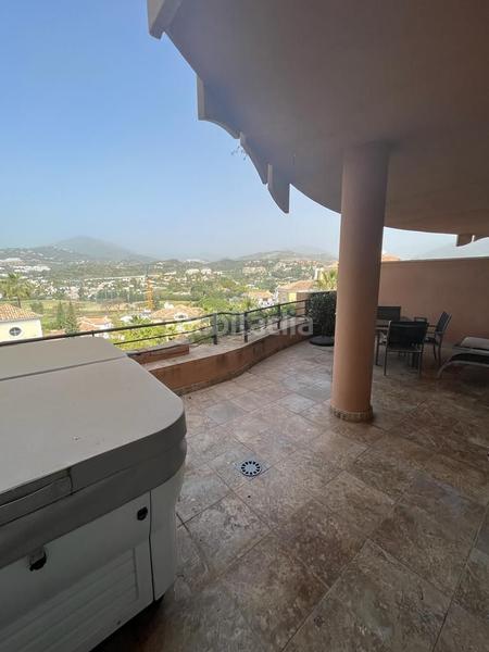 Foto 538eb497-8c48-4be8-bd41-c7392bc356b3. Flat in n/a in Los Naranjos Marbella