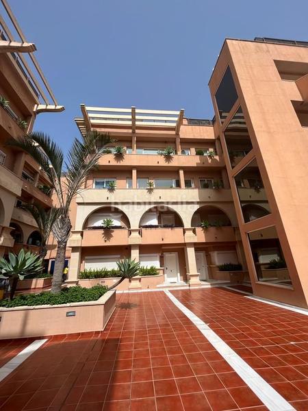 Foto a2b13a44-6f6f-41fa-8628-5a220838fe11. Flat in n/a in Los Naranjos Marbella