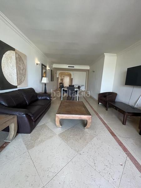 Foto f8b07865-a849-4efc-ba0f-481858d18b43. Flat in n/a in Los Naranjos Marbella
