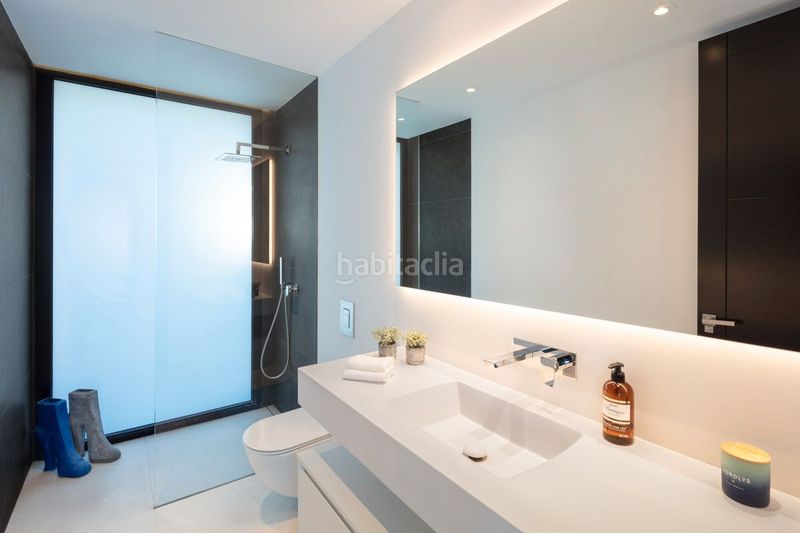 Foto b3897914-56cd-4ab1-b24c-c3c996b3221e. Casa a calle irís 12 a Nueva Andalucía centro Marbella