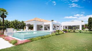 Maison à Avenida de bel-air 37. Encantador proyecto de villa de estilo andaluz en belair, una zo