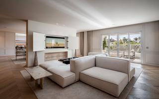 Appartement à Urbanización monte paraíso 3. Apartamento  4 dormitorios en suite, oficina, cocina abierta con