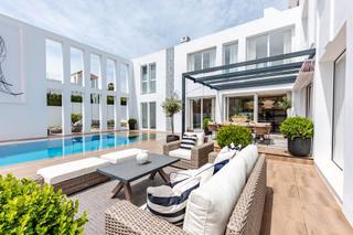 Xalet a Las Brisas. Impresionante villa en nueva andalucia