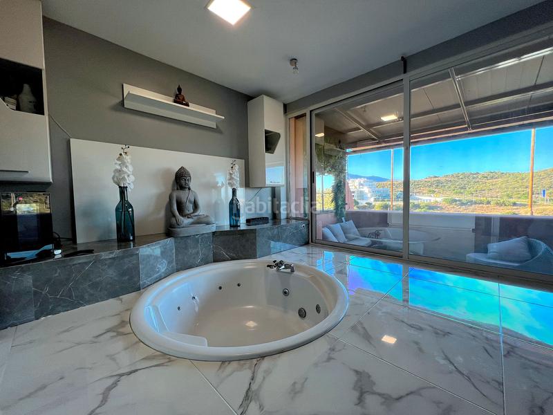 Foto 2e9fbe07-149d-426c-80f6-b0ff76e83646. Duplex avec parking piscine dans Buenas Noches Estepona