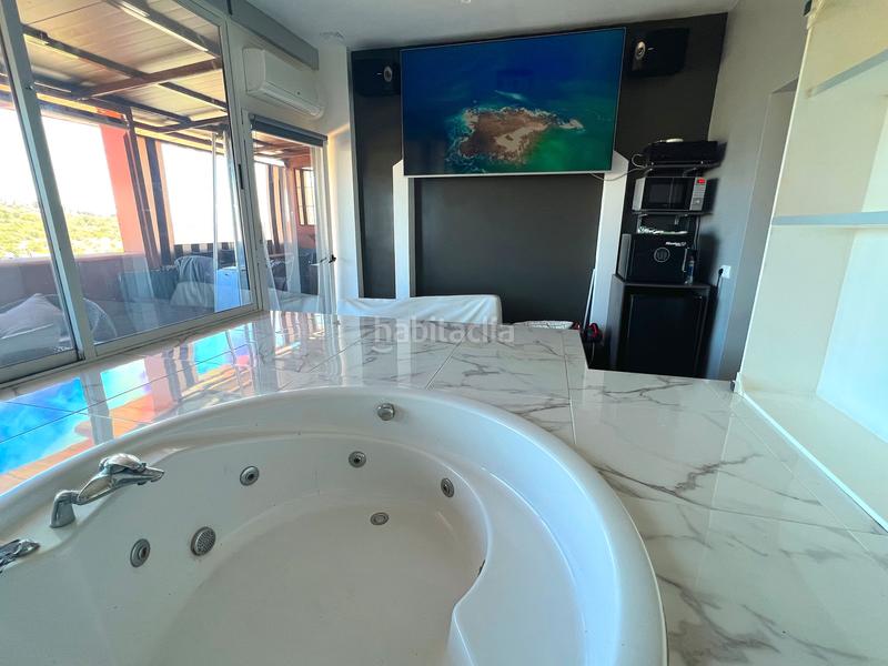 Foto 821bdfc1-91b3-4a9c-b38d-84fa7943c4ce. Duplex avec parking piscine dans Buenas Noches Estepona