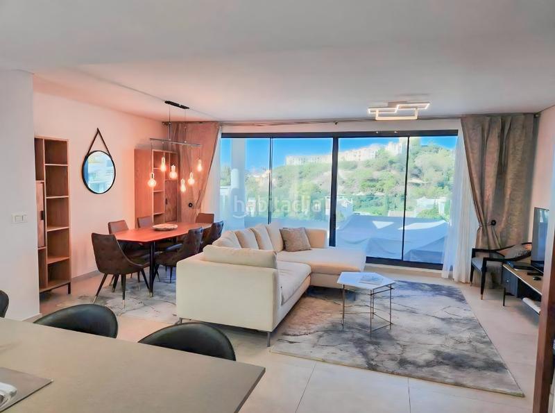 Foto 35d0e640-4798-447c-99ea-0ea676ac51aa. Penthouse with heating parking pool in La Quinta Benahavís