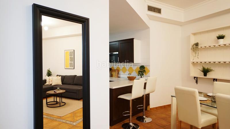 Foto db9d4c5f-b452-47fc-8af7-cc18c717d5ca. Alquiler apartamento precioso apartamento en royal suits en Benahavís